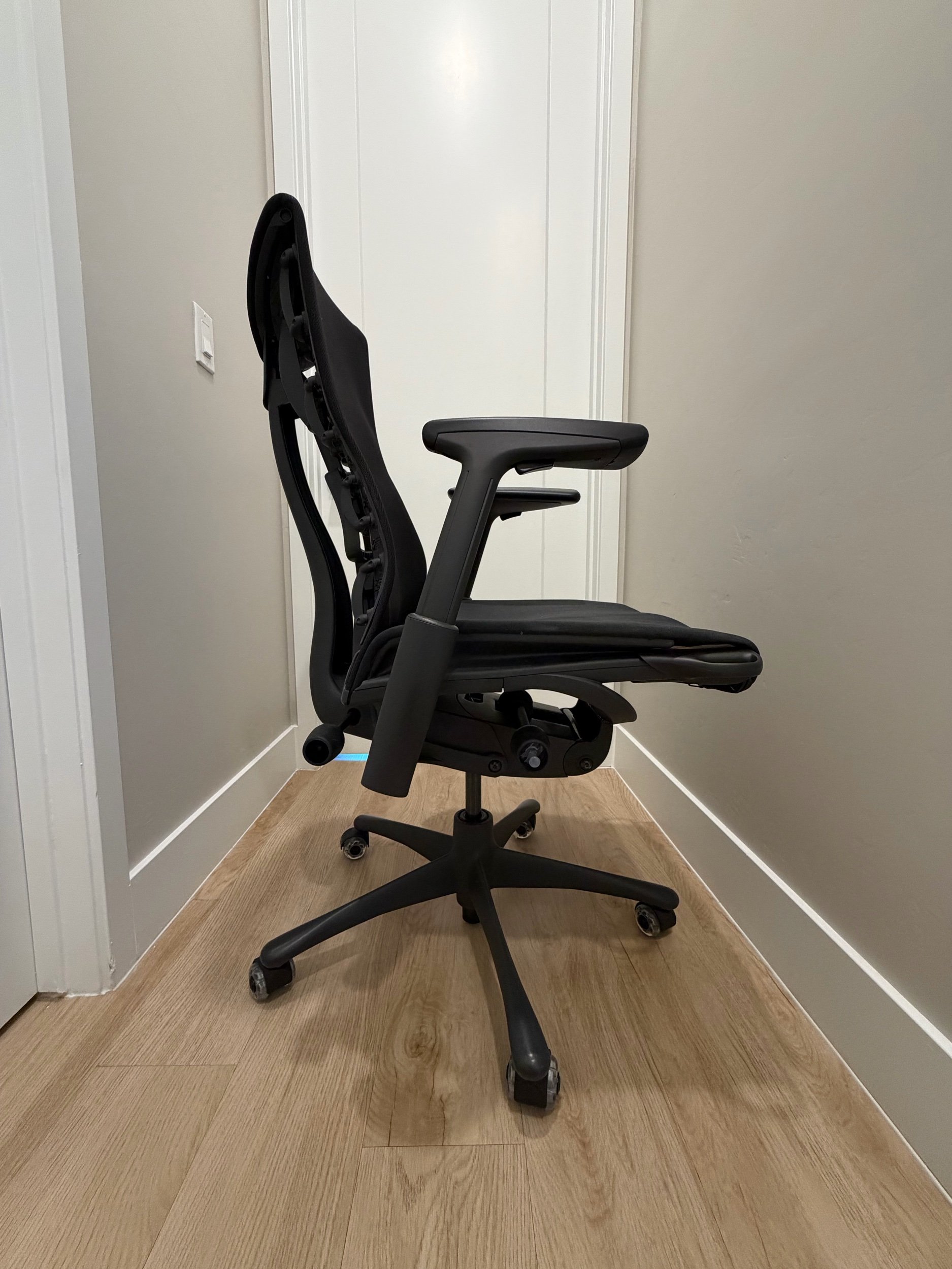 Herman Miller Embody Gaming Chair | Black | 9.5/10 Excellent Condition - Image 2