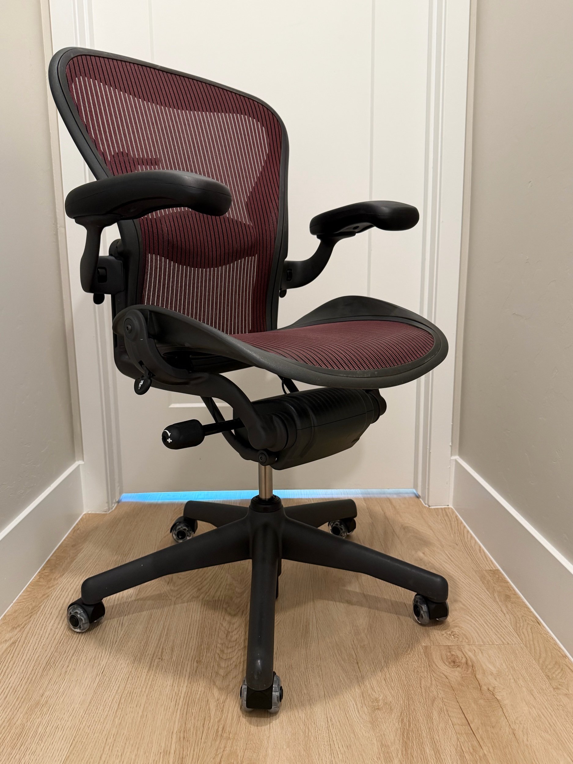 Herman Miller Aeron Classic | Rare Burgundy | Size B | Fully Loaded | Like New 9.5/10 - Image 2
