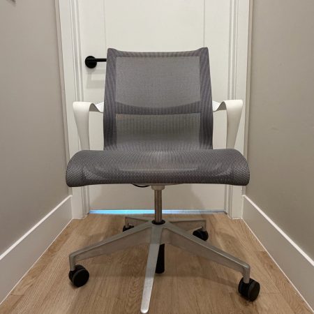 Herman Miller Setu Chair – White Frame, Gray Mesh & Aluminum Base
