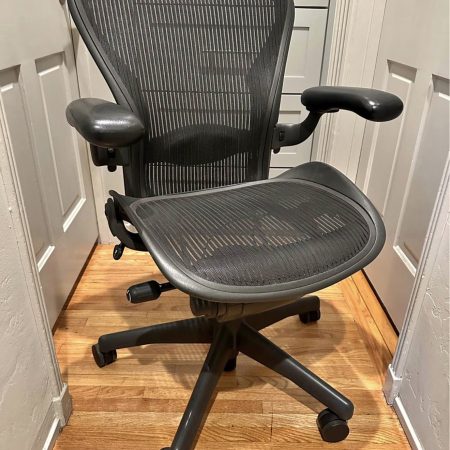 Herman Miller Aeron Classic | Black | Size B | Fully Loaded | Like New 9.5/10