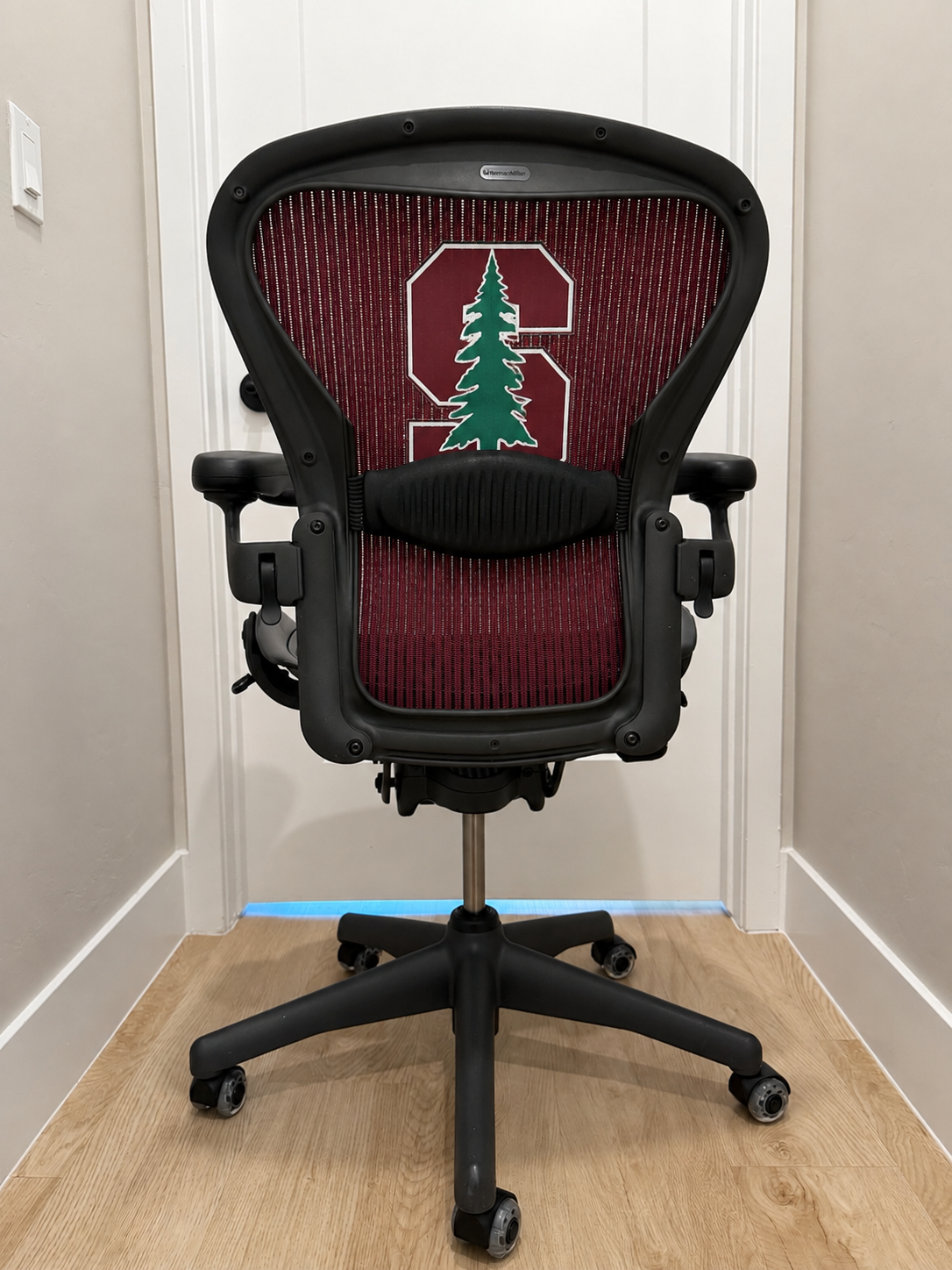 Herman Miller Aeron Classic Size B | Stanford Cardinal Custom Edition | Fully Loaded | Rare Burgundy Mesh - Image 4