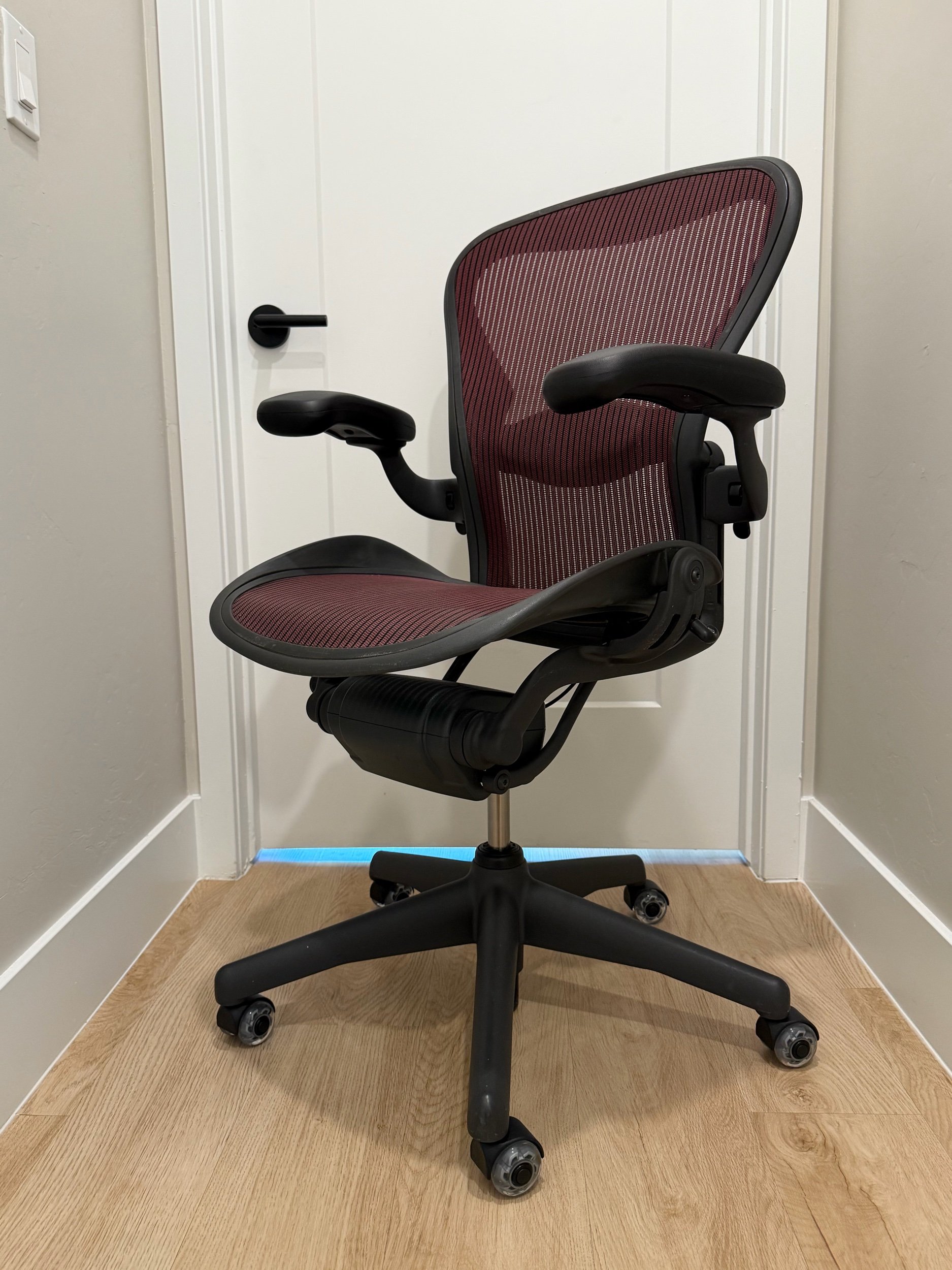 Herman Miller Aeron Classic | Rare Burgundy | Size B | Fully Loaded | Like New 9.5/10 - Image 3